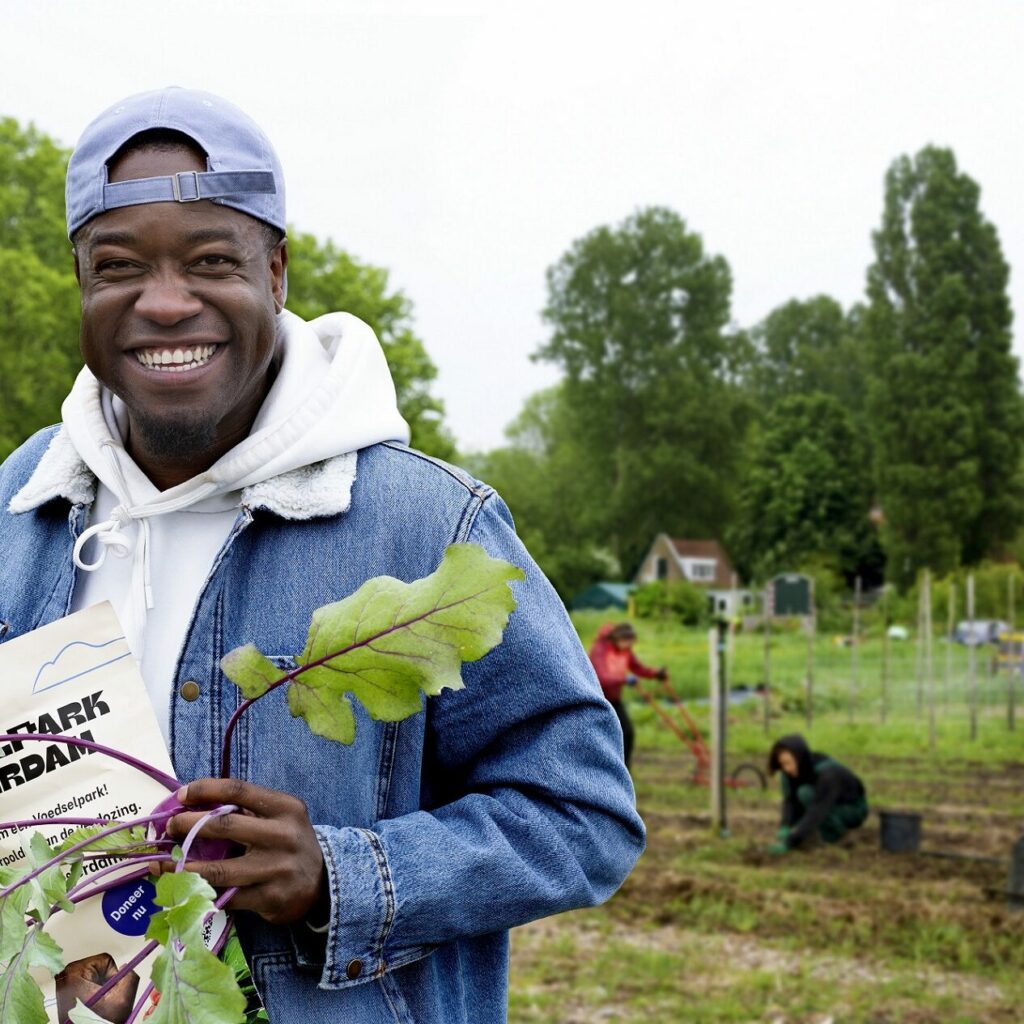 Meester Kwabe jurylid Amsterdammer van het Jaar 2025